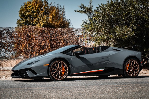 GREY LAMBORGHINI ON ROAD 