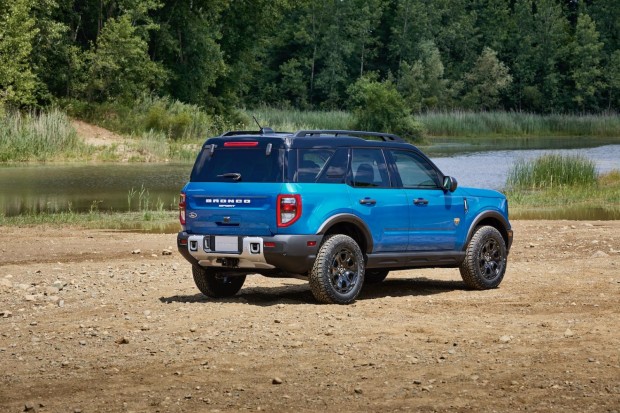 2025 Ford Bronco Sport Unveiled with Sasquatch Package for Enhanced Off-Road Drive