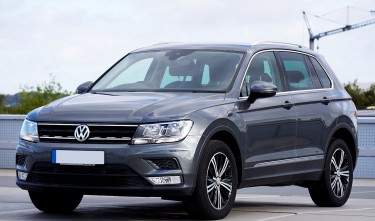 GRAY VOLKSWAGEN TIGUAN