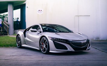 SILVER ACURA NSX