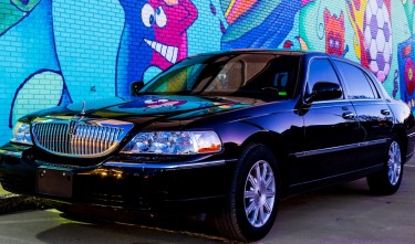 LINCOLN TOWN CAR STREET ART CAR