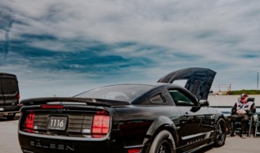 FORD MUSTANG SALEEN ON THE PARKING LOT