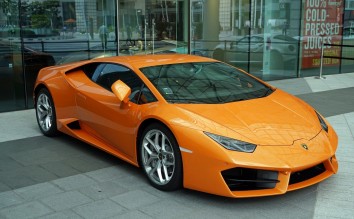 LAMBORGHINI SPORTS CAR LUXURY CAR