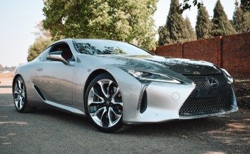 PHOTO OF A SILVER CAR LEXUS