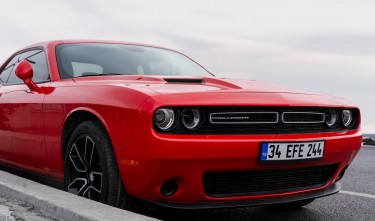 RED DODGE CHARGER