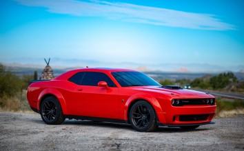 PHOTO OF A RED CAR 