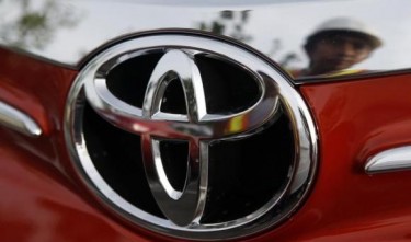 Toyota executive stands by Takata as supplier despite air bag troubles