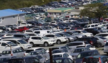 Russian car market slump to spur dealership mergers