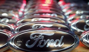 Ford keeps pushing for lighter cars despite oil price fall