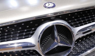 Mercedes must boost China volume to snatch luxury sales crown: executive