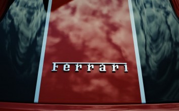 PHOTO OF A FERRARI CAR