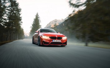 RED BMW SERIES 4