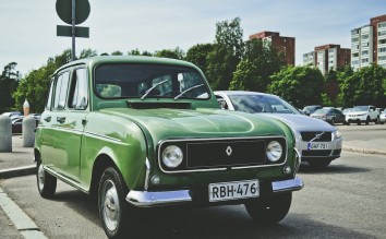 GREEN RENAULT SEDAN 