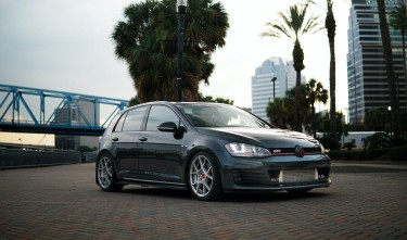 VOLKSWAGEN GTI 