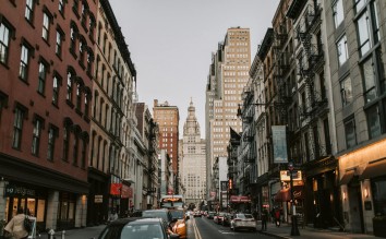 CARS, CITY STREET IN NEW YORK